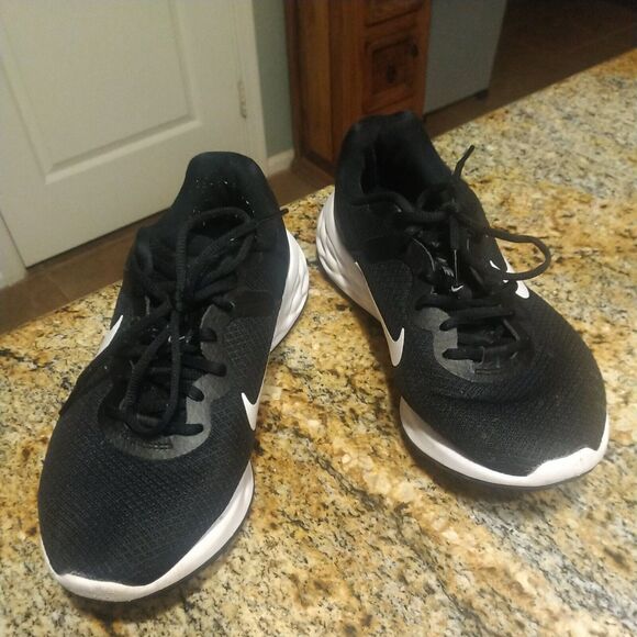 Nike Mens Revolution 6 DD8475-003 Black Running Shoes Sneakers Size 8 W - Picture 2 of 12